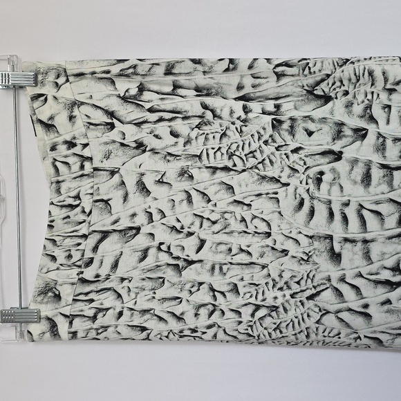 Helmut Lang Black & White Faux Wrap Skirt. Size Small - Picture 6 of 10